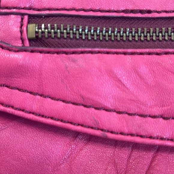 Steve Madden 100% Leather Pink Small Clutch With Zipper And Magnetic Closures - Picture 11 of 11